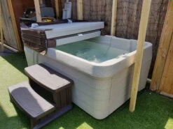 Freeflow Mini - 2 Person Hot Tub -Pooly Shop mini 1