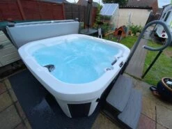Happy 25 Lounge - 5 Person Hot Tub -Pooly Shop photo 2020 08 19 17 11 18