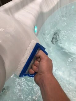 Happy Hot Tubs Tub Scrubber -Pooly Shop tub scrubber 3