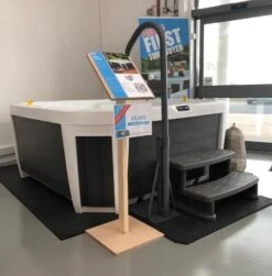 Off-Display (Worthing) Happy 25 Lounge - 5 Person Plug & Play Hot Tub -Pooly Shop worthing happy 5